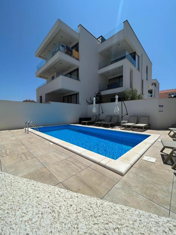 Luxury Apartment Casia With Heated Pool And Pleasent Terrace Trogir Eksteriør billede